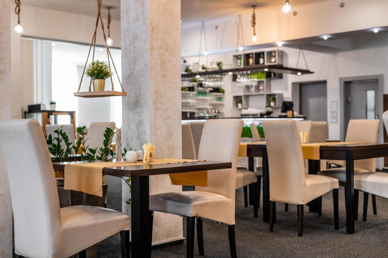 Termaly Male Bielice Hotell Partizánske Exteriör bild