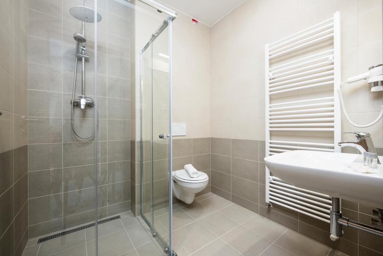 Termaly Male Bielice Hotell Partizánske Exteriör bild